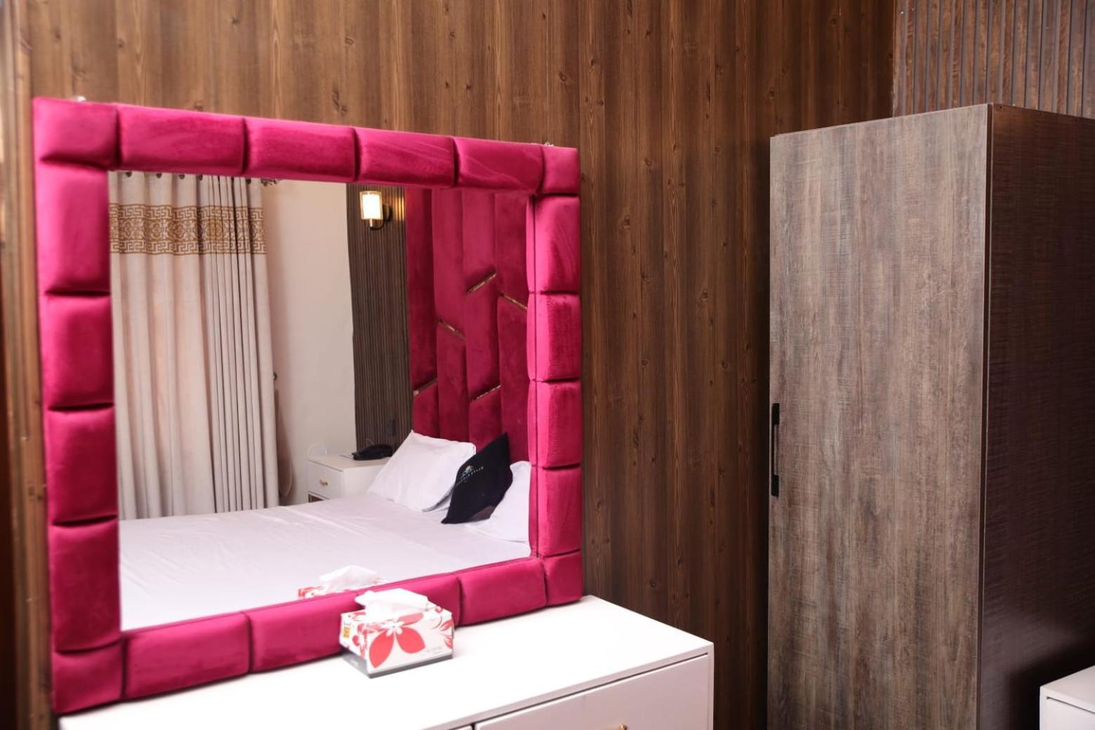 Elite Elegance Inn Isb イスラマバード エクステリア 写真